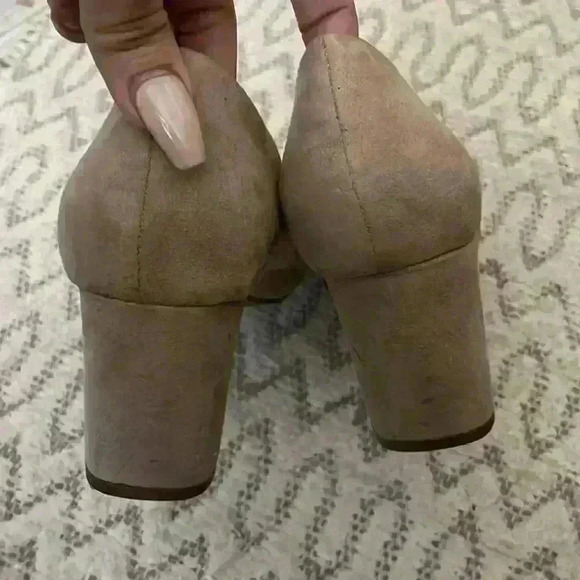 Kelly & Katie Womens Liya Classic Pumps Heel Shoes Light Taupe Suede size 10 - Picture 4 of 11